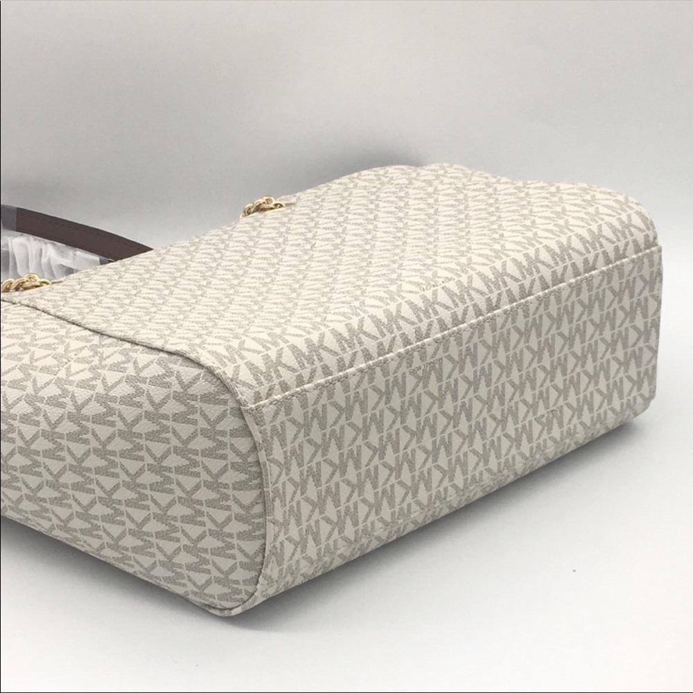 MICHAEL KORS LG CHAIN SHOULDER TOTE VANILLA - Picture 5 of 16